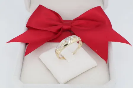 Diszkrét Ragyogás: Női Arany Gyűrű (gy0655)