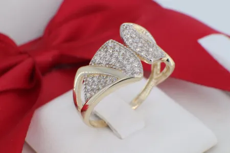 Modern Elegancia: Gazdagon Kövezett Női Arany Gyűrű (gy0700)