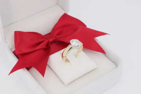 Elegáns eljegyzési gyűrű (gy0839)