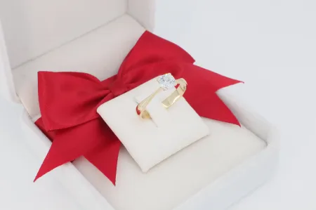 Romantikus eljegyzési arany gyűrű (gy0855)