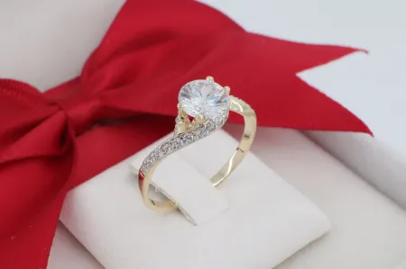 Elegáns Női Eljegyzési Arany Gyűrű Hullámvonalas Kövezéssel (gy1016)