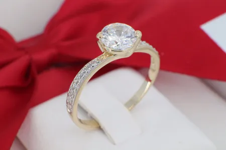 Sugárzó 14 Karátos Arany Gyűrű – Modern Elegancia és Csillogás (gy1019)