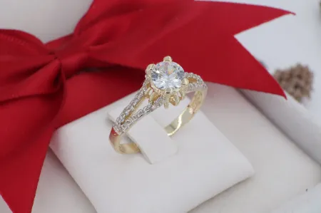 14 Karátos Arany Szoliter Gyűrű V-Alakú Kövezett Sínnel (gy1383)