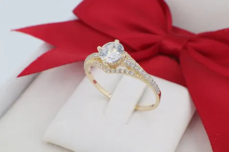 14 Karátos Arany Eljegyzési Gyűrű V-alakban Osztott, Kövezett Szárral (gy1490)