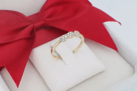 Romantikus 14 Karátos Arany Gyűrű Tripla Virág Motívummal (gy1527)