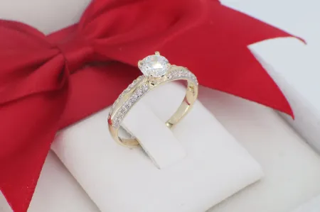 Klasszikus 14 Karátos Arany Szoliter Gyűrű Kövezett Sínnel (gy1556)