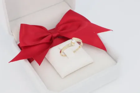 Modern eljegyzési arany gyűrű (gy1841)