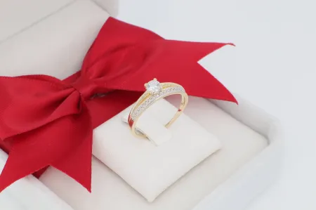 Divatos eljegyzési arany gyűrű (gy2039)