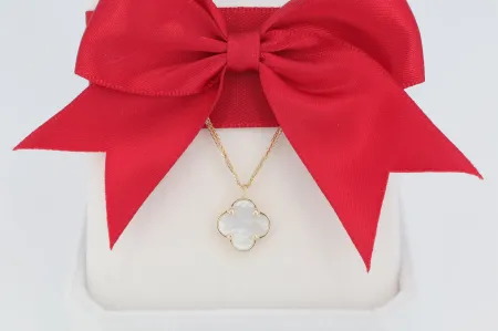 Divatos fehér lóhere medál nyaklánccal (nym276)